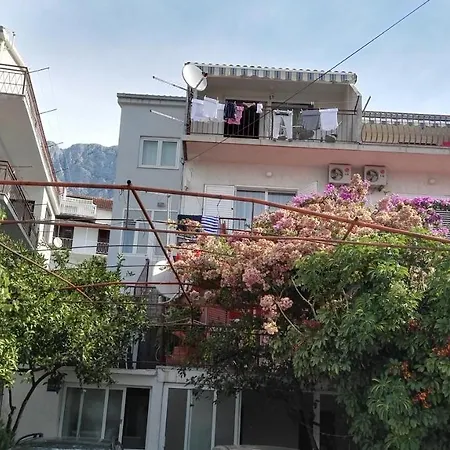 Dado Apartment